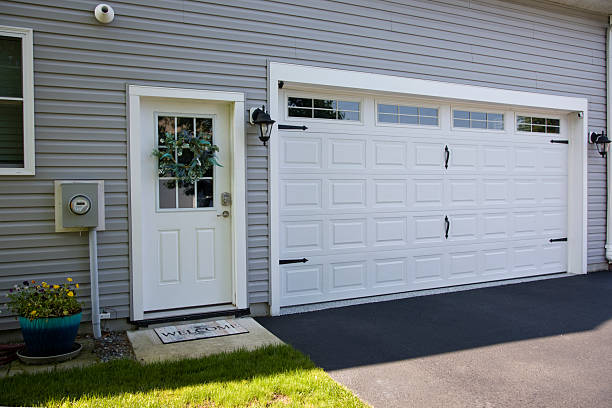 24/7 Emergency Garage Door Panel Replacement experts in Gaston County County, NC